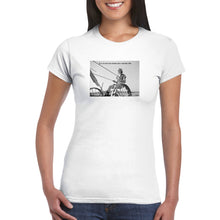 Lataa kuva Galleria-katseluun, valkoinen naisten paita ei se ole akka eikä mikkään joka ei miestään elätä historiallinen kuva, retrokuva